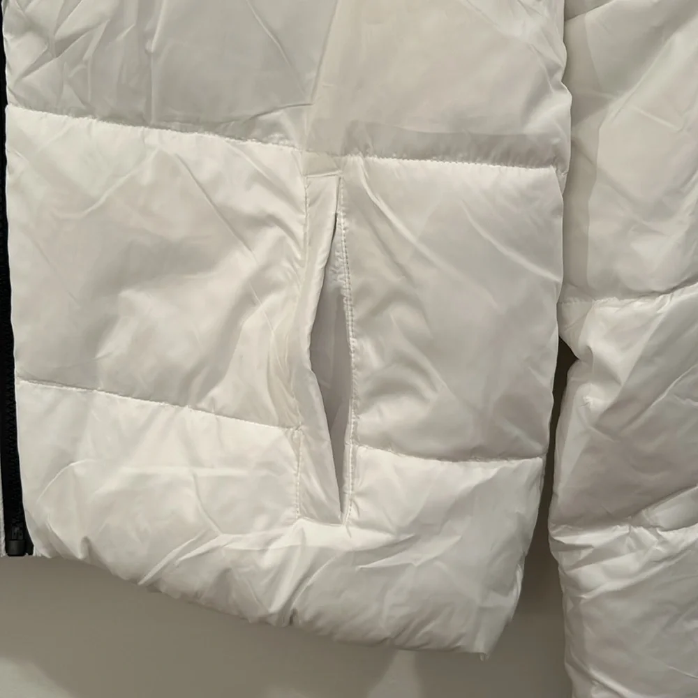 NWT DKNY Women's Sport Colorblock Logo Puffer W/Removeable Hood Down Alternative - Picture 3 of 13